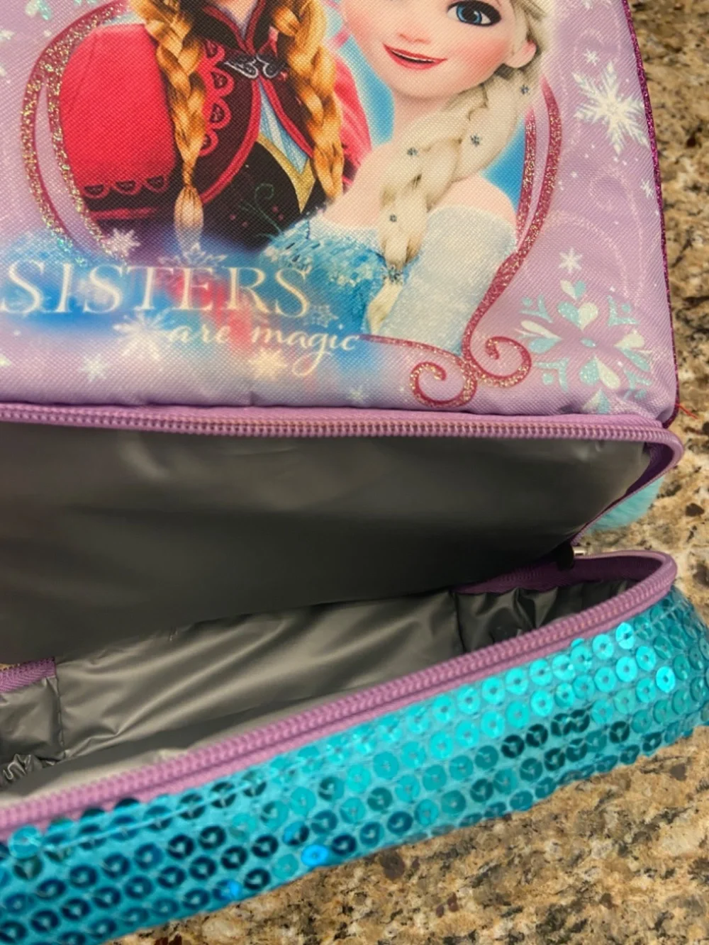 Like new! Disney Frozen  Elsa Anna Insulated Lunch Tote